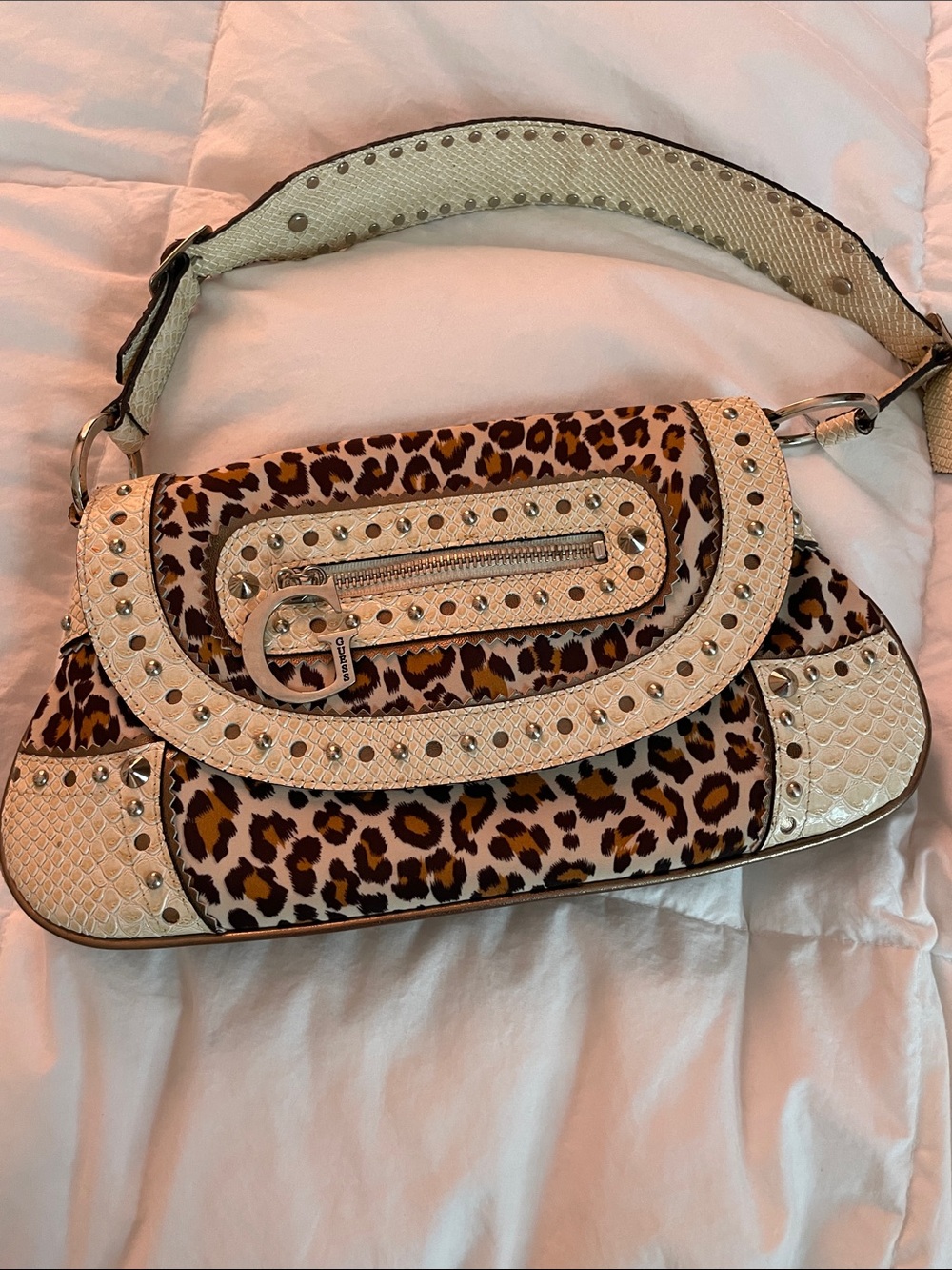 Vintage gas Y2K leopard print purse
